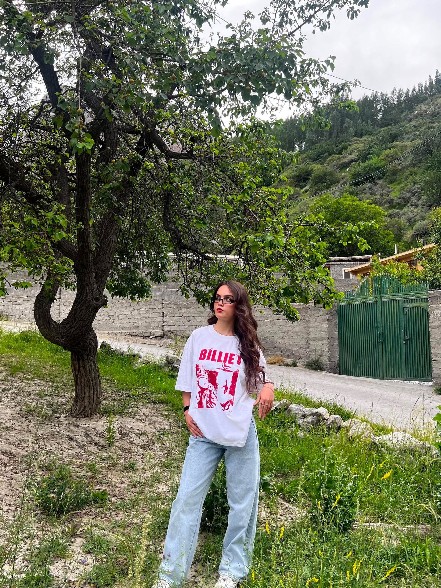 Billie Graphic Dropped Shoulder T-Shirt