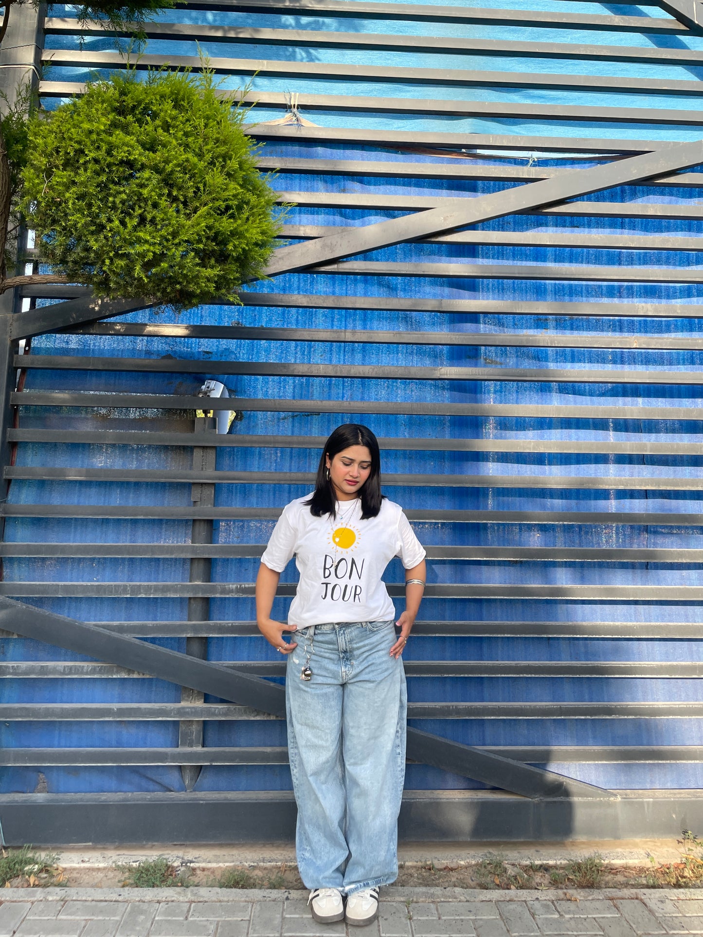 Bonjour Tee