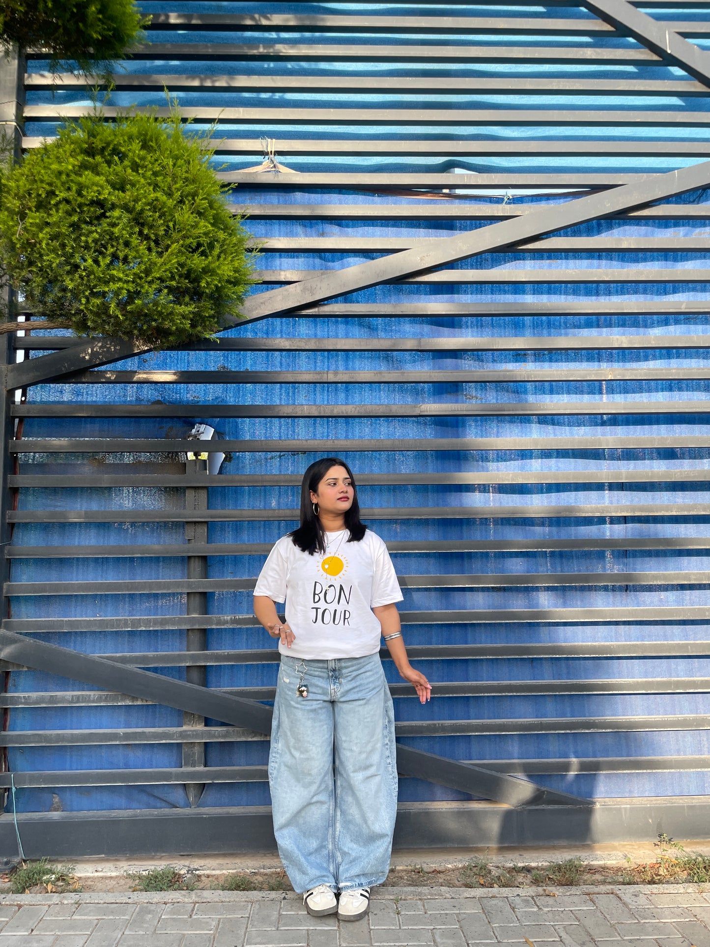 Bonjour Tee